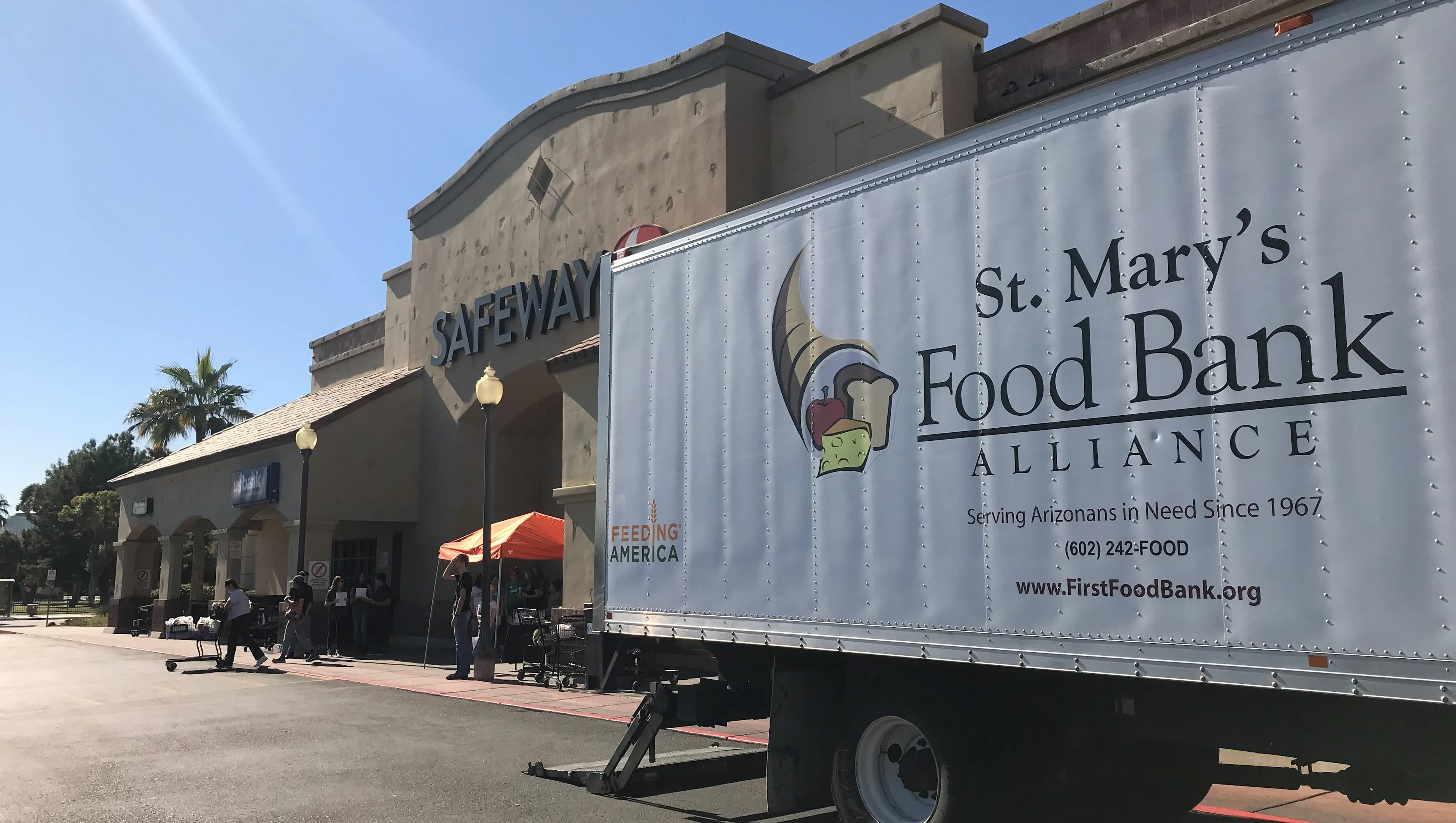 Armstrong volunteers at St. Mary’s Food Bank